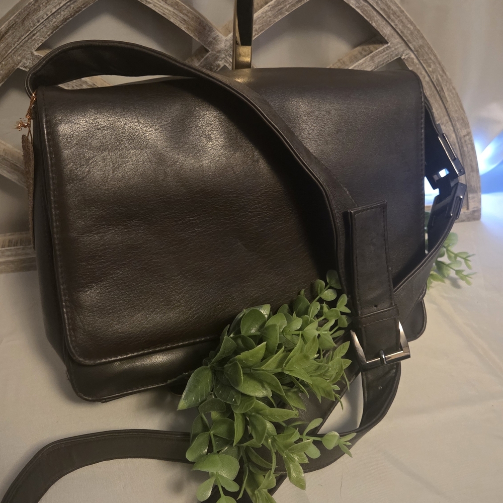 Vintage Genuine Leather Worthington Bag – Practical, Chic & Low-Key Fabulous